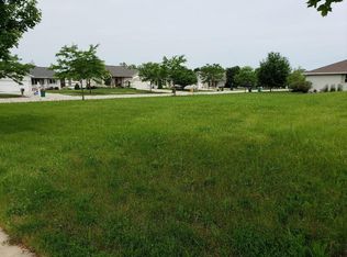 56 Southern Edge Dr, Fond Du Lac, WI 54935