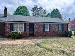 168 Polly Dr, Statesville, NC 28625