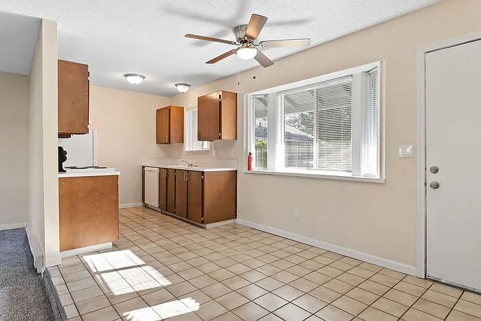 16540 NE Glisan St #29 — Photo 12