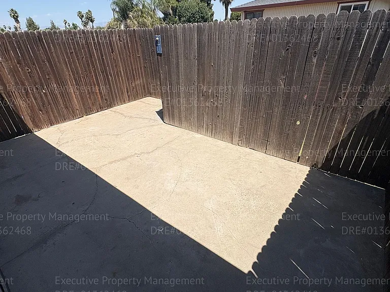 2812 N Half Moon Dr — Photo 8
