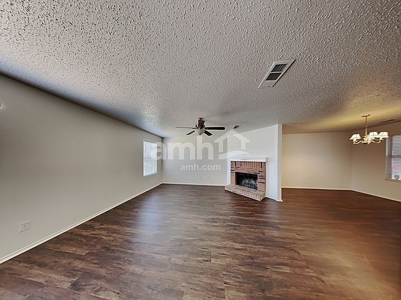 3rd image of 5501 Camarillo Dr