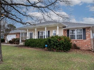 149 Holiday Island Dr, Holiday Island, AR 72631
