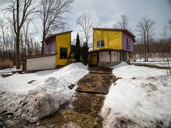 419 Stahl Rd, Somerset, PA 15501