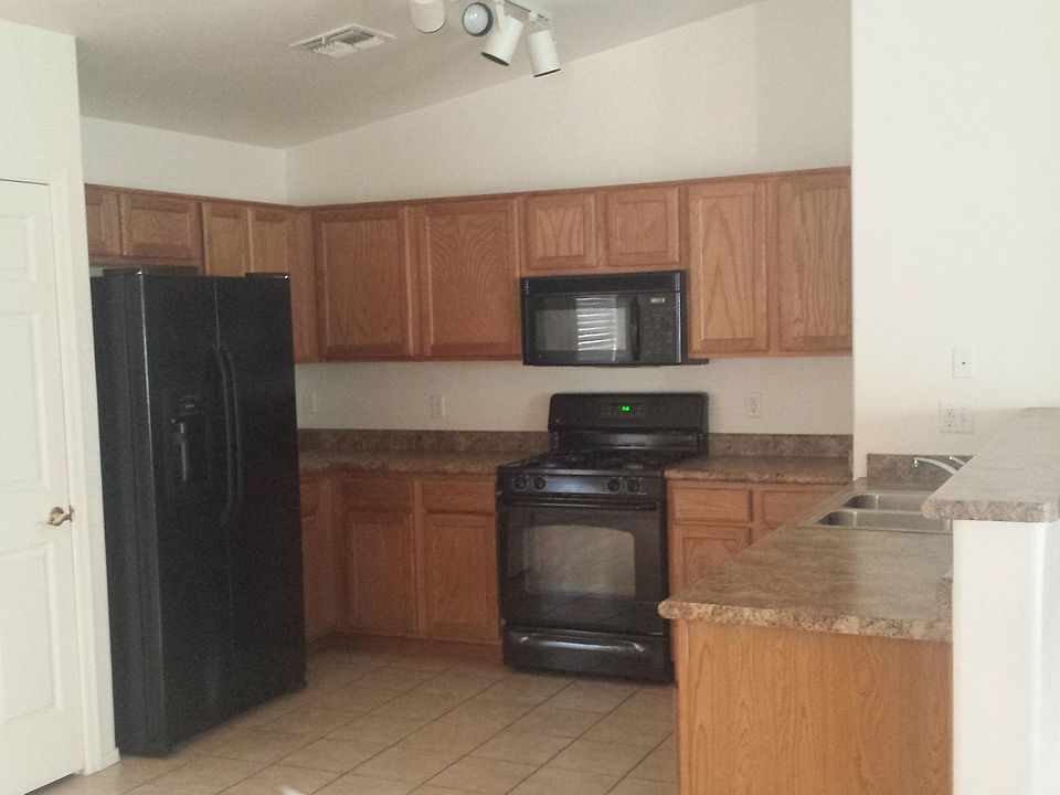 2nd image of 3595 W Center Mountain Way