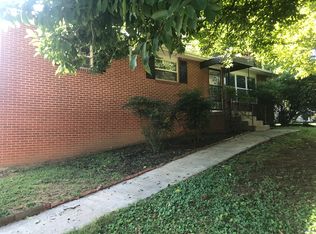 107 Bradley Ave, Oak Ridge, TN 37830