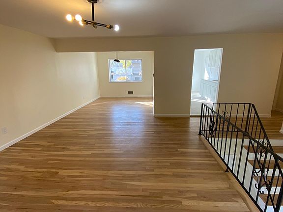 2nd image of 12 Bacon Pl #1