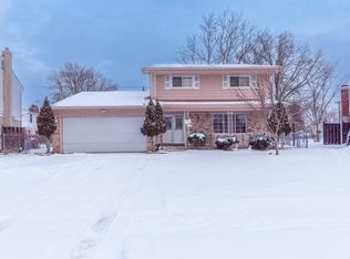 35630 Annette Dr, Sterling Heights, MI 48310