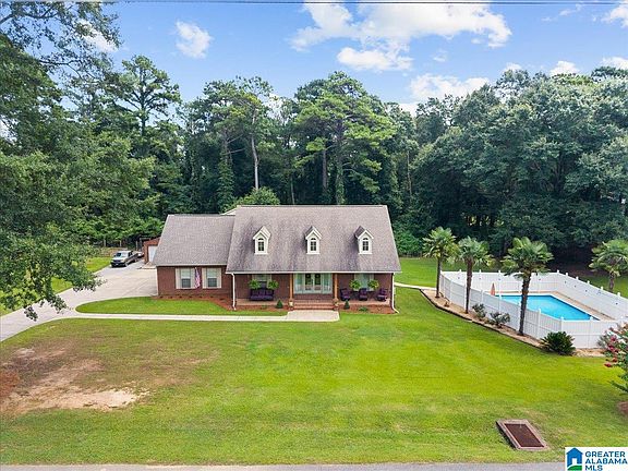 5th image of 255 Kristin Ln