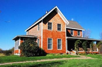 1st image of 3671 Lakeview Dr