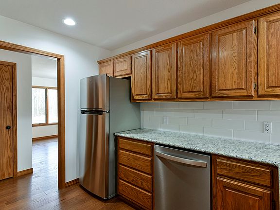 5th image of 1565 Cedar Dr
