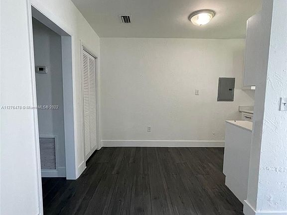 5th image of 2460 E Superior St #2450