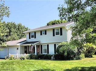 14 Blue Spruce Ln, Fairport, NY 14450