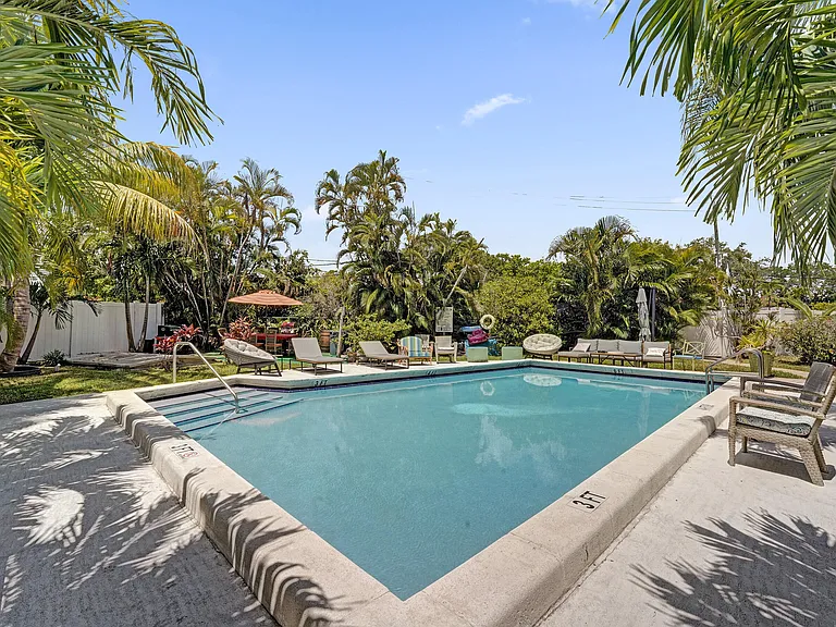 1250 Miami Rd #11 — Photo 33