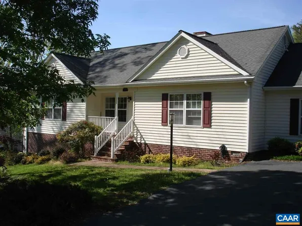 136 Goldenrod Ct, Charlottesville, VA 22902