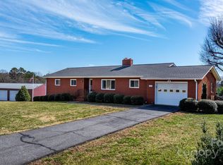 63 Wagner Rd, Taylorsville, NC 28681