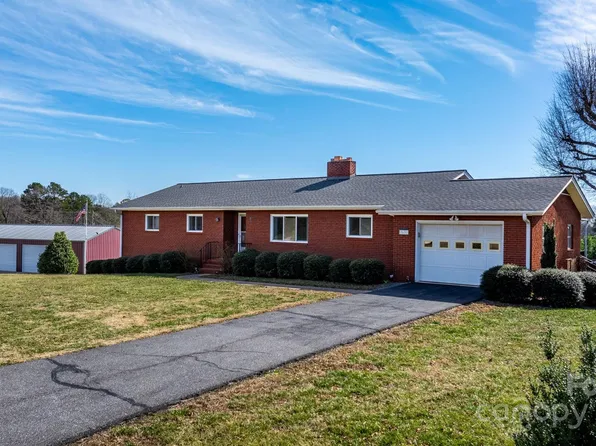 63 Wagner Rd, Taylorsville, NC 28681