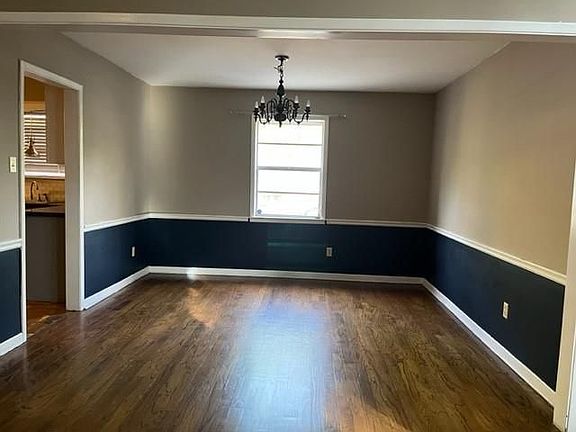 5th image of 5512 White Pine Dr