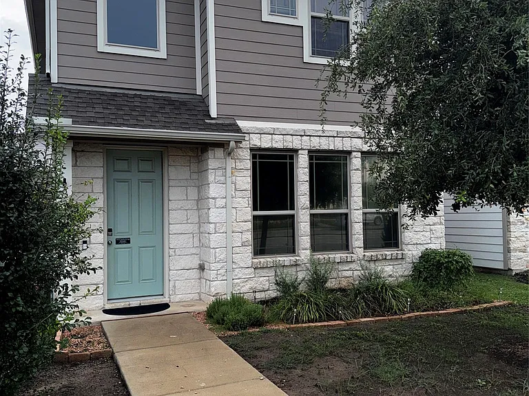 8306 Mandela Bnd — Photo 39