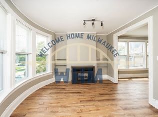 1545 E Irving Pl, Milwaukee, WI 53202