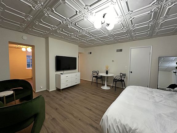 3rd image of 561 S Main St #5