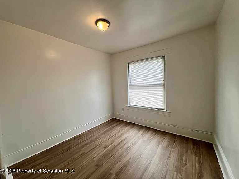 1405 Linden St — Photo 6