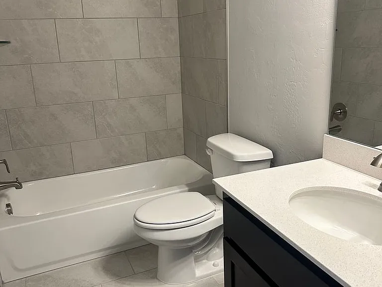 230 SW 34th St #1313 — Photo 9
