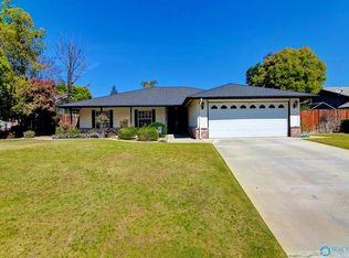 14100 Veracruz Dr, Bakersfield, CA
