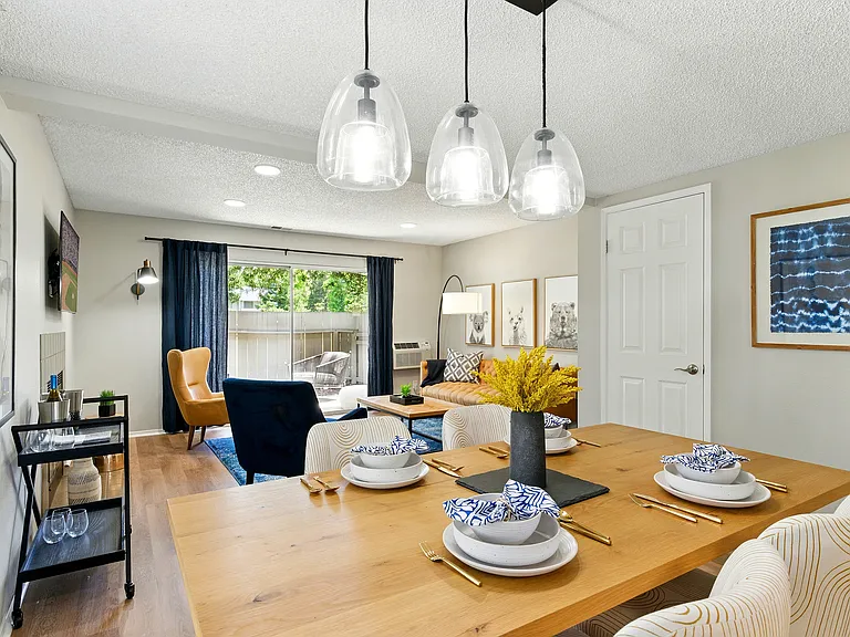 The Grove Luxury Apartments — Photo 31