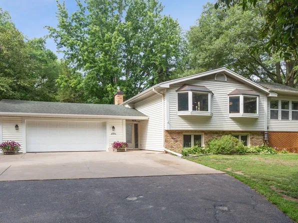 10745 Ginseng Ln, Hanover, MN 55341