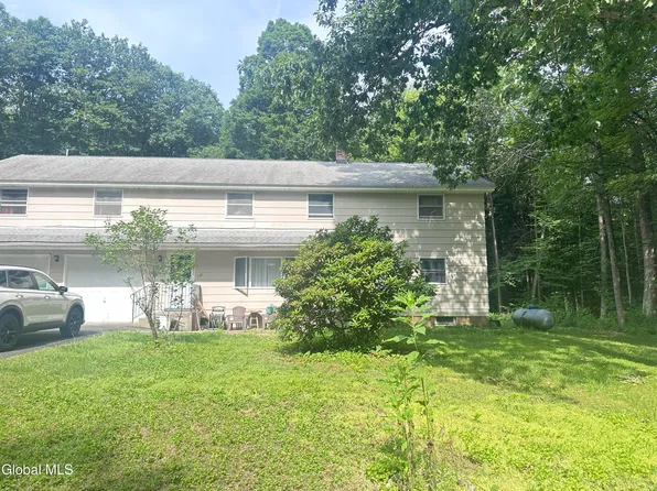 296 Steers Road, Amsterdam, NY 12010