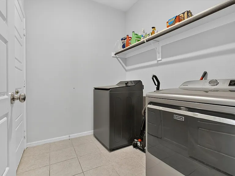 1928 Blackbrush Dr — Photo 14