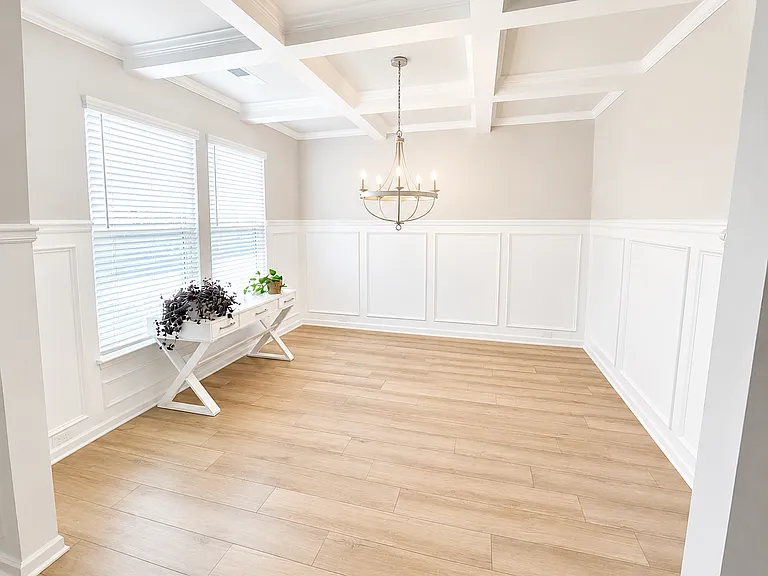 1104 Gilbert Ct — Photo 3