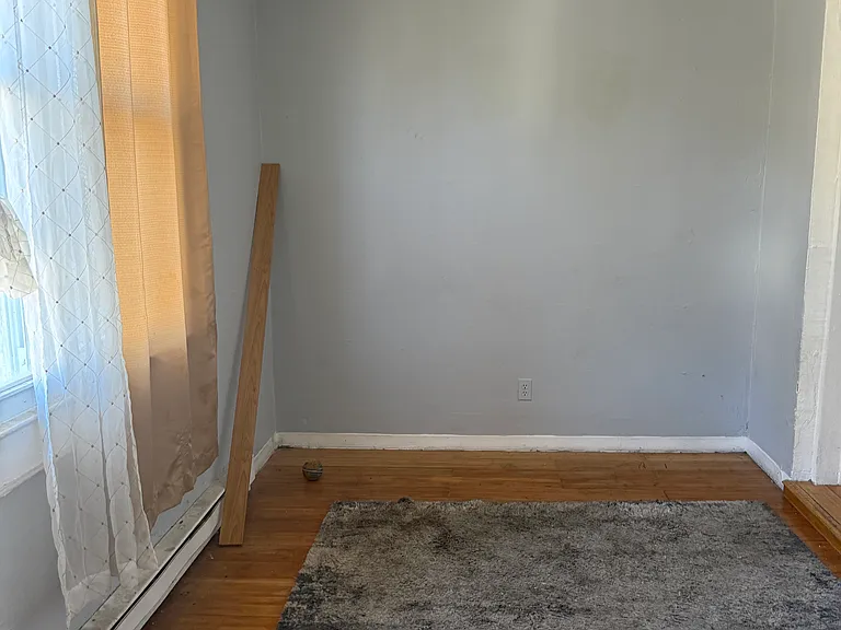 89 E Washington Ave #1 — Photo 3