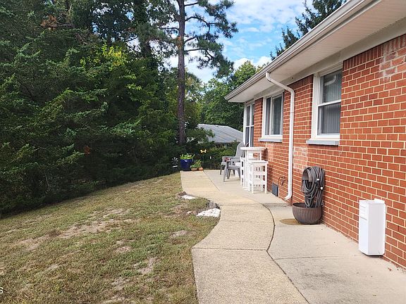 4th image of 251 Columbine Court #D