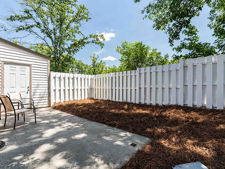 1135 Hulon Ln — Photo 29