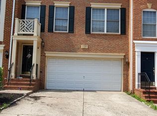 4027 Royal Lytham Dr, Fairfax, VA 22033