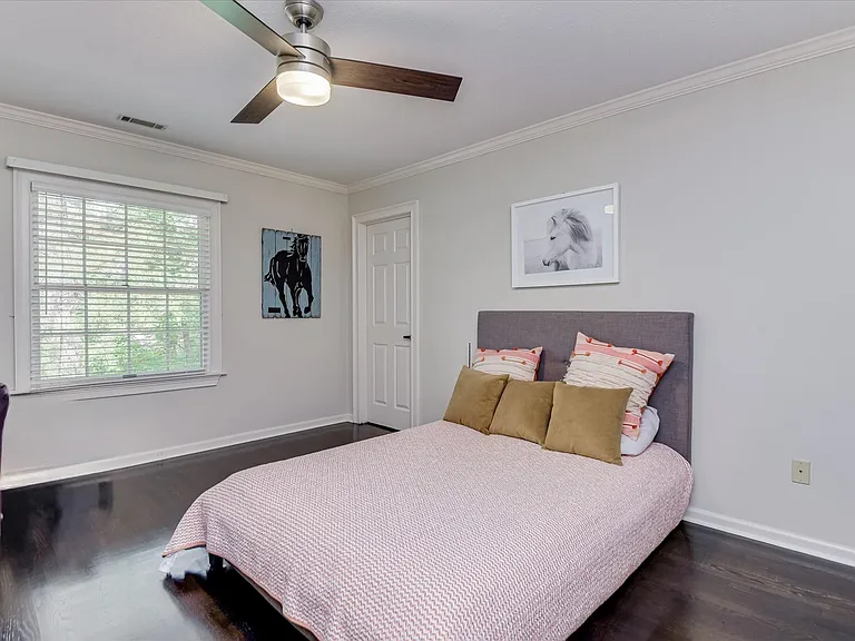 126 Dewberry Ln — Photo 40