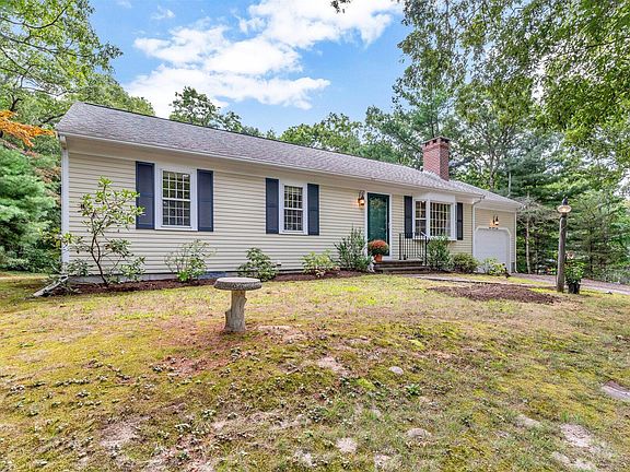 2nd image of 439 Holly Avenue