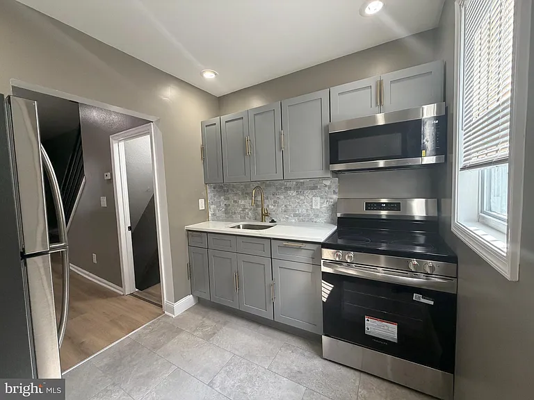 2262 N Cleveland St — Photo 4