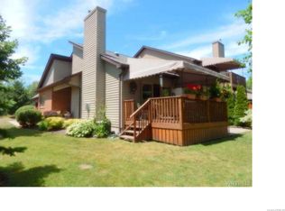 5205 Bridle Path Ln, Lewiston, NY 14092