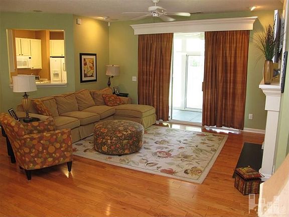 2nd image of 6421 Sentry Oaks Dr