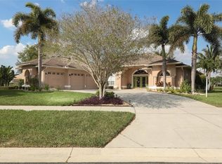 201 Lake Victoria Ct, Englewood, FL 34223