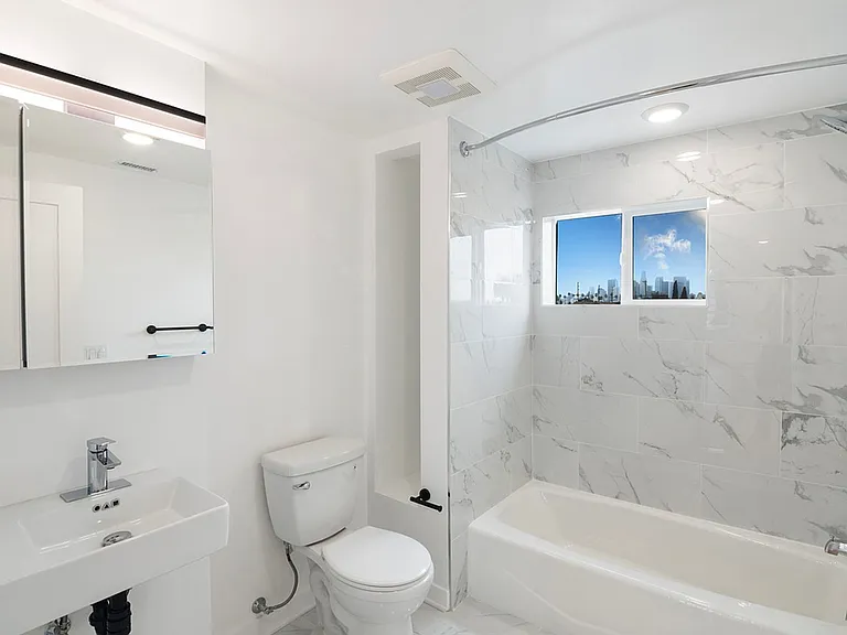 321 S Fickett St — Photo 15