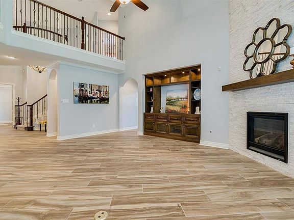 5th image of 15506 Stable Lake Dr