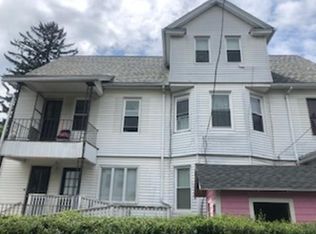 590 White St, Springfield, MA 01108