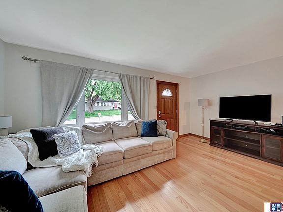 5th image of 1135 N 51st St