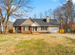 165 Lorraine Dr, Winston Salem, NC 27107