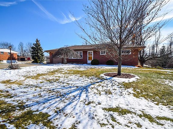 4th image of 3921 Gardenview Dr