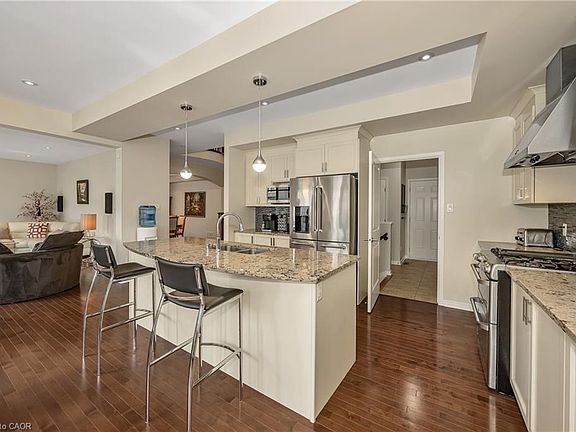 4th image of 333 Percheron Way