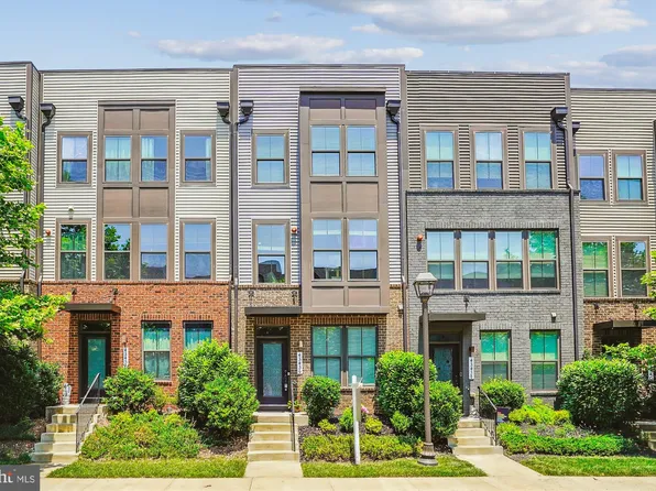 43436 Apple Orchard Sq, Ashburn, VA 20148